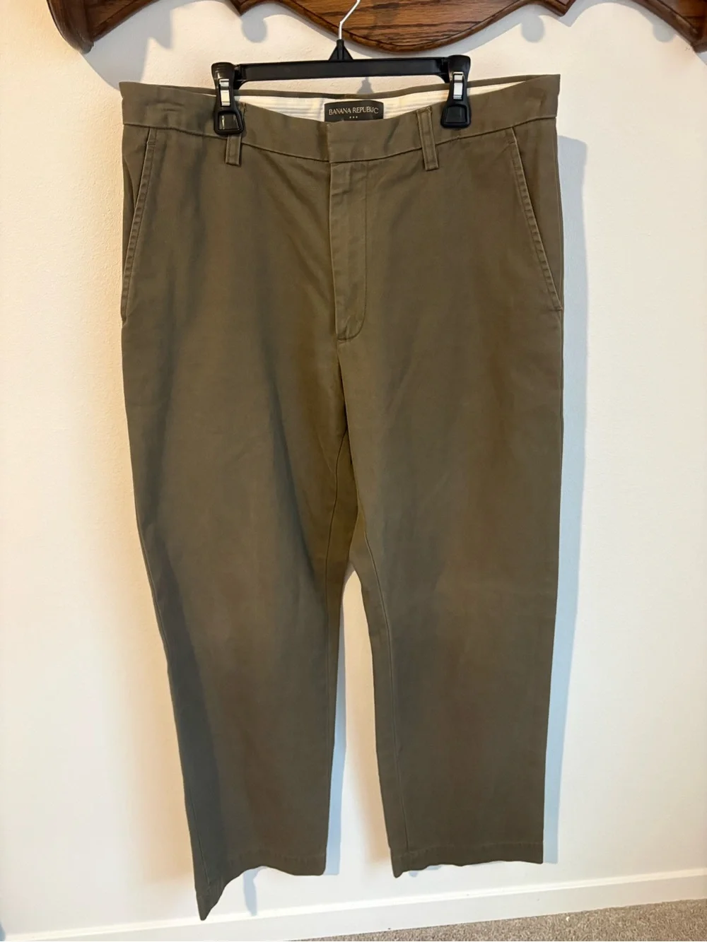 Banana Republic Men's Olive Green Chino Trousers 32x32